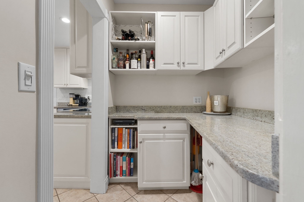 6 Parkway Road, Unit 1 Brookline, MA 02445 - Photo 7 of 15 Gallery Image 7