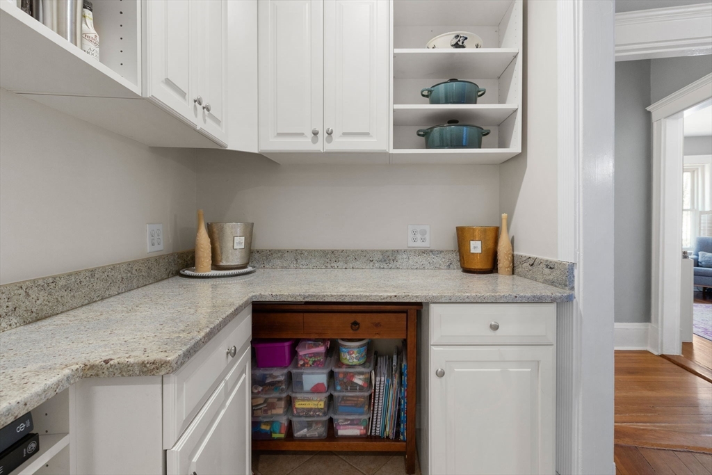 6 Parkway Road, Unit 1 Brookline, MA 02445 - Photo 8 of 15 Gallery Image 8