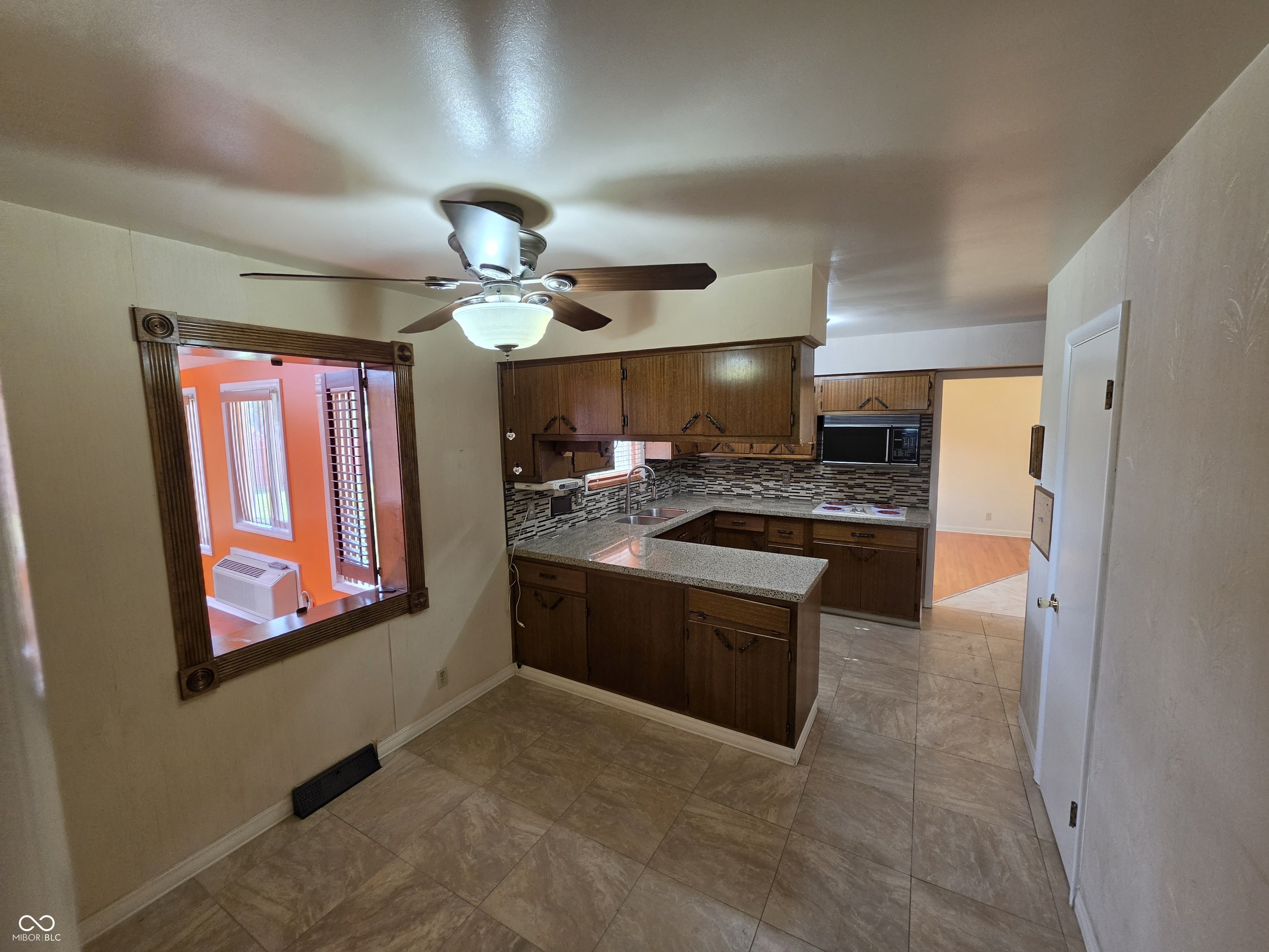 6362 Breamore Road Indianapolis, IN 46220 - Photo 12 of 32