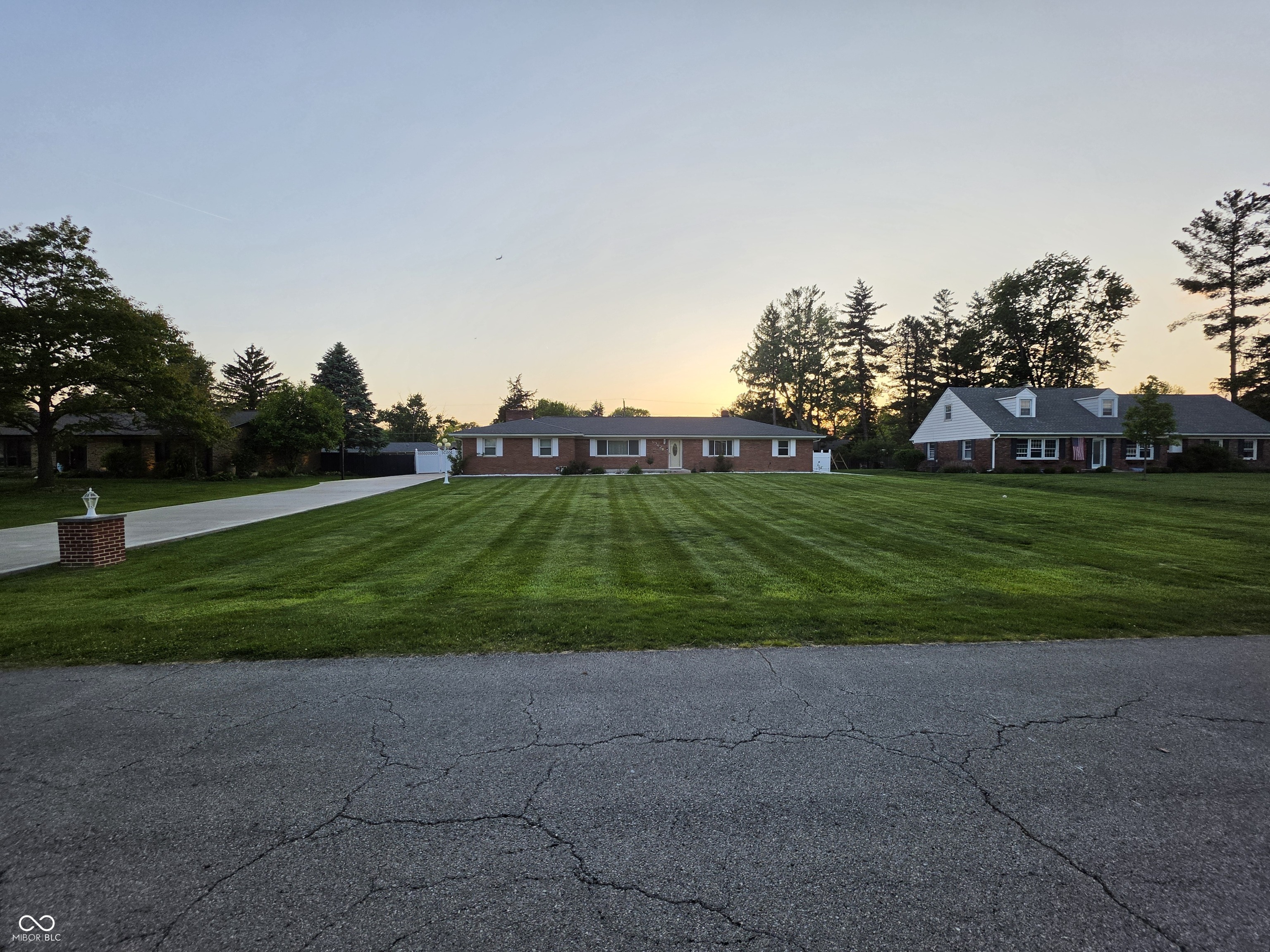 6362 Breamore Road Indianapolis, IN 46220 - Photo 5 of 32
