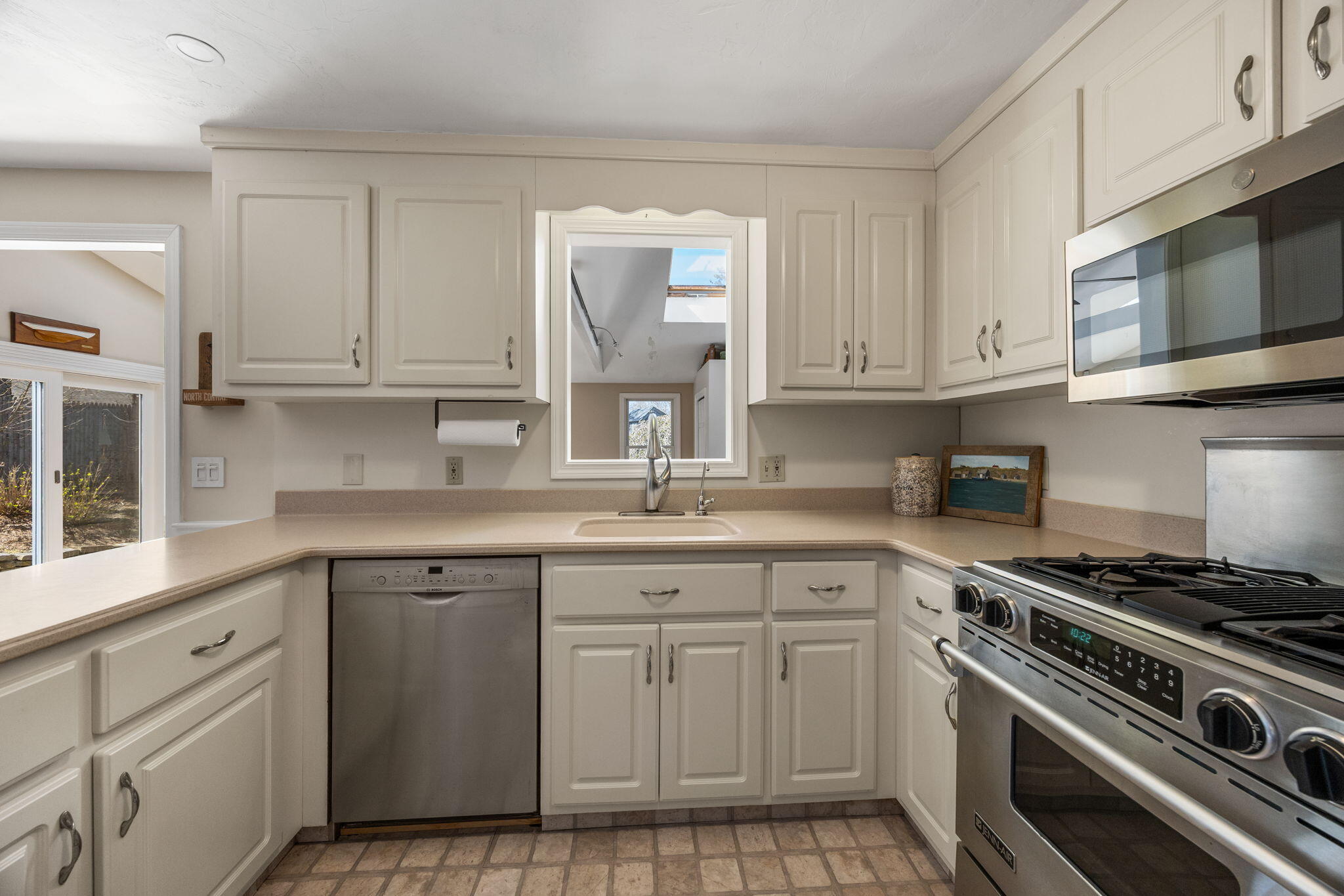 171 Weir Road Yarmouth Port, MA 02675 - Photo 14 of 50 17-web-or-mls-171-weir-rd