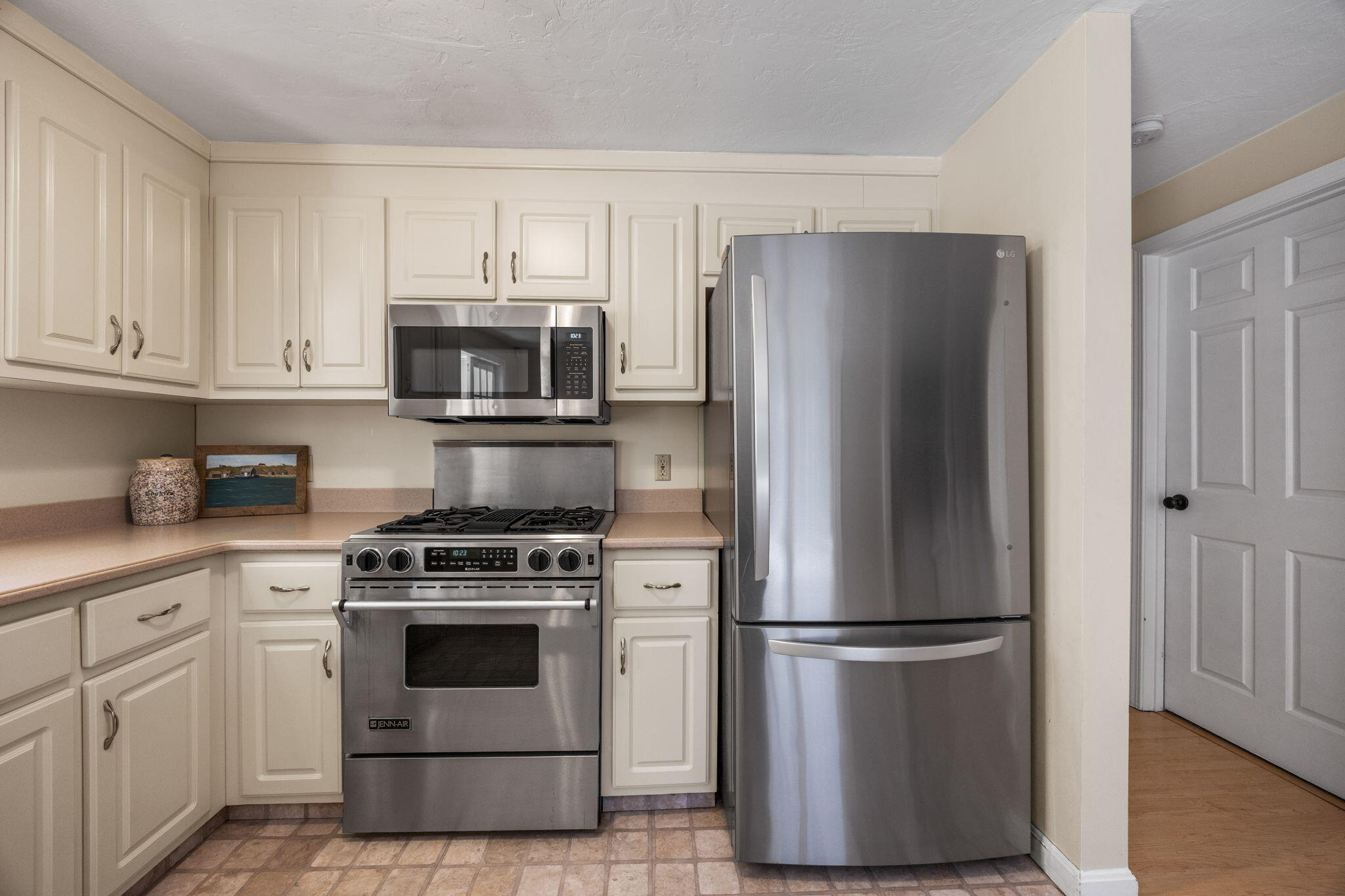 171 Weir Road Yarmouth Port, MA 02675 - Photo 15 of 50 18-web-or-mls-171-weir-rd