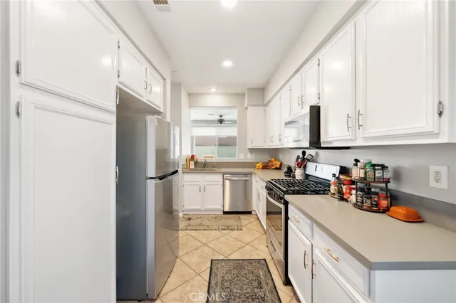 $2,900 | 30299 Island Bay, Unit D, Murrieta, CA 92563