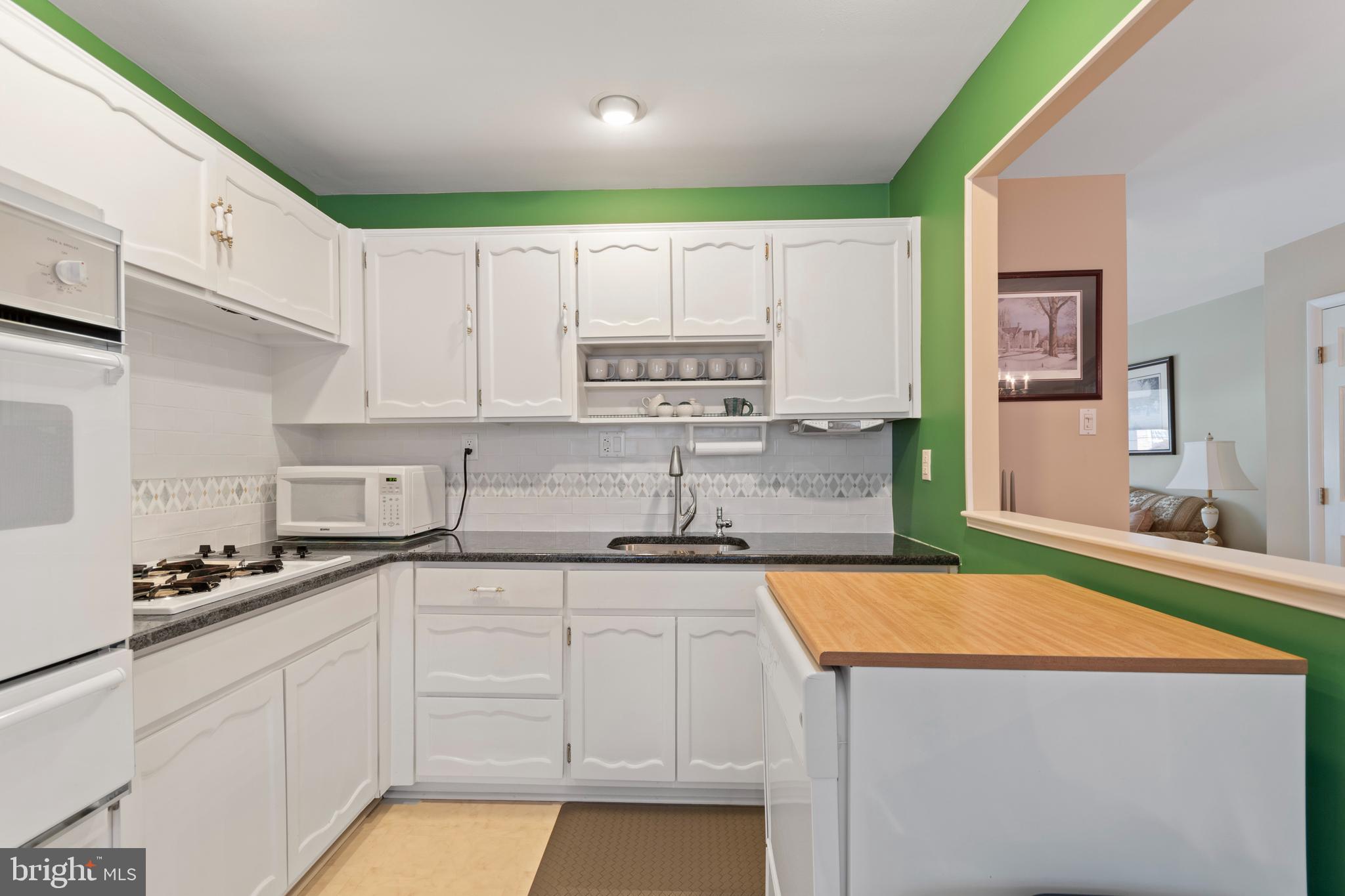 12429 Sweet Briar Road Philadelphia, PA 19154 - Photo 11 of 25