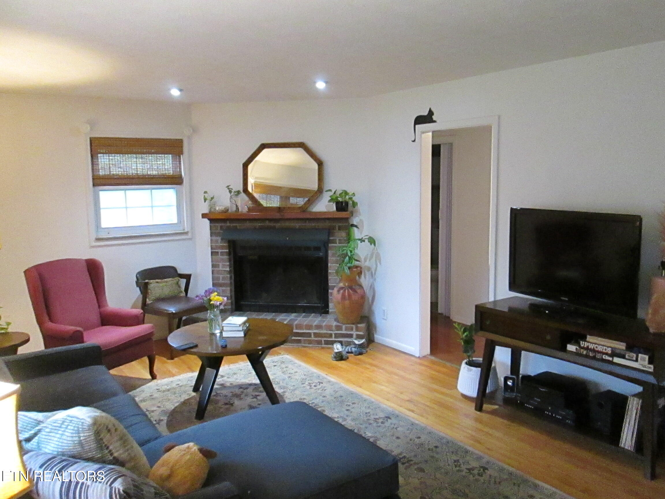 5712 Scenichills Road Knoxville, TN 37912 - Photo 2 of 33 IMG_1822 - Copy