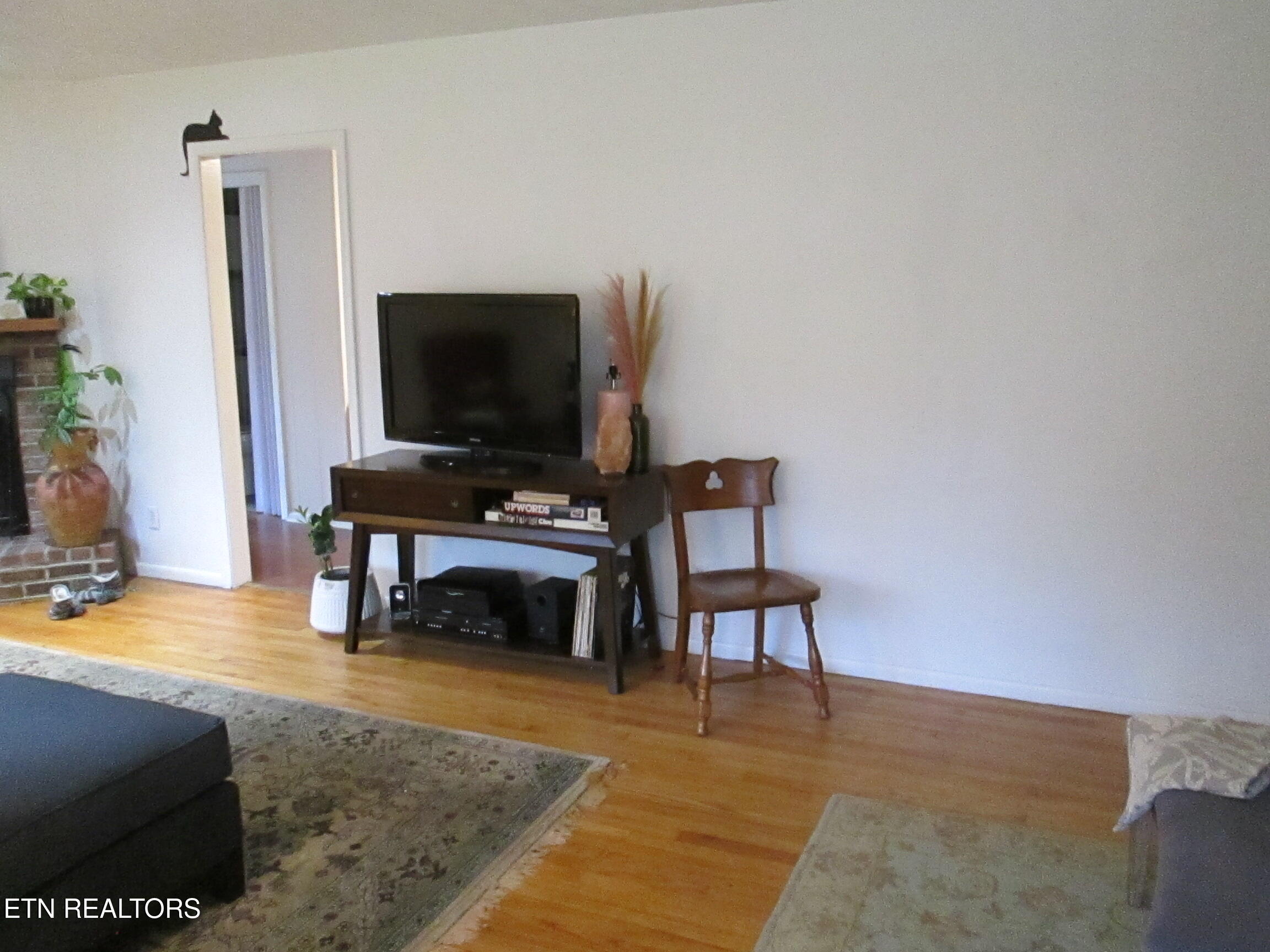 5712 Scenichills Road Knoxville, TN 37912 - Photo 3 of 33 IMG_1821 - Copy