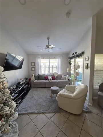 $2,600 | 658 Green Valley Road, Unit B3, Palm Harbor, FL 34683