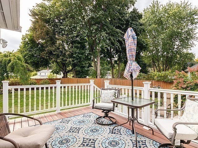 120 Hanson Road Newton, MA 02459 - Photo 29 of 33 a view of a chairs and table in the back yard