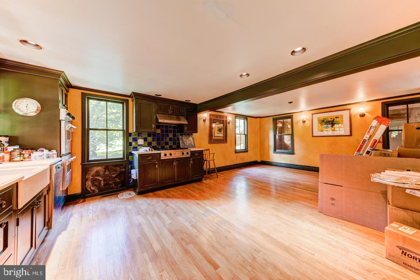 80 Red Cliff Road Upper Black Eddy, PA 18972 - Photo 31 of 70 Kitchen and dining room