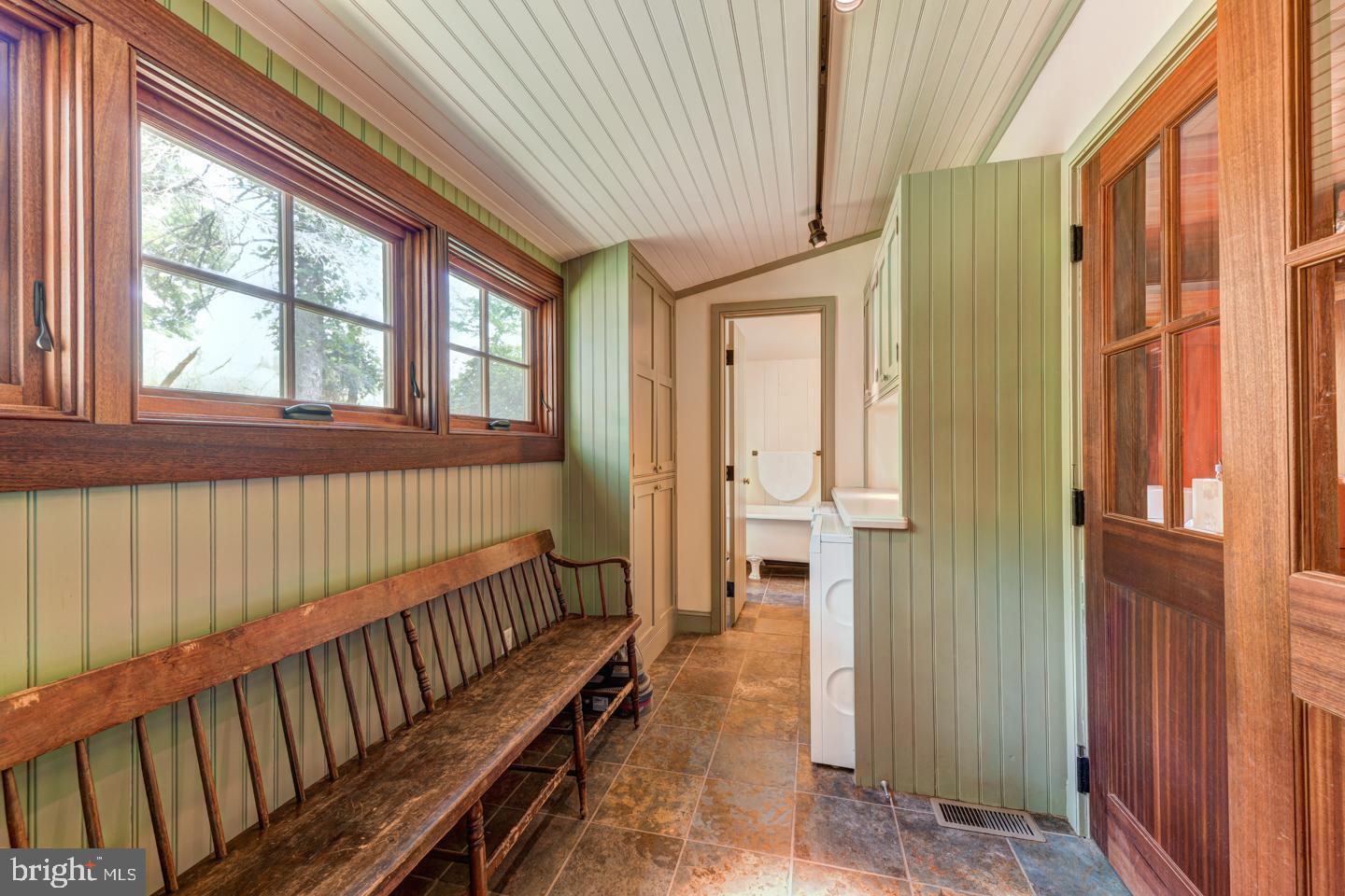 80 Red Cliff Road Upper Black Eddy, PA 18972 - Photo 35 of 70 Mudroom/Laundry