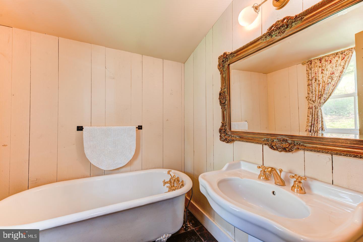 80 Red Cliff Road Upper Black Eddy, PA 18972 - Photo 36 of 70 Main Floor full bath