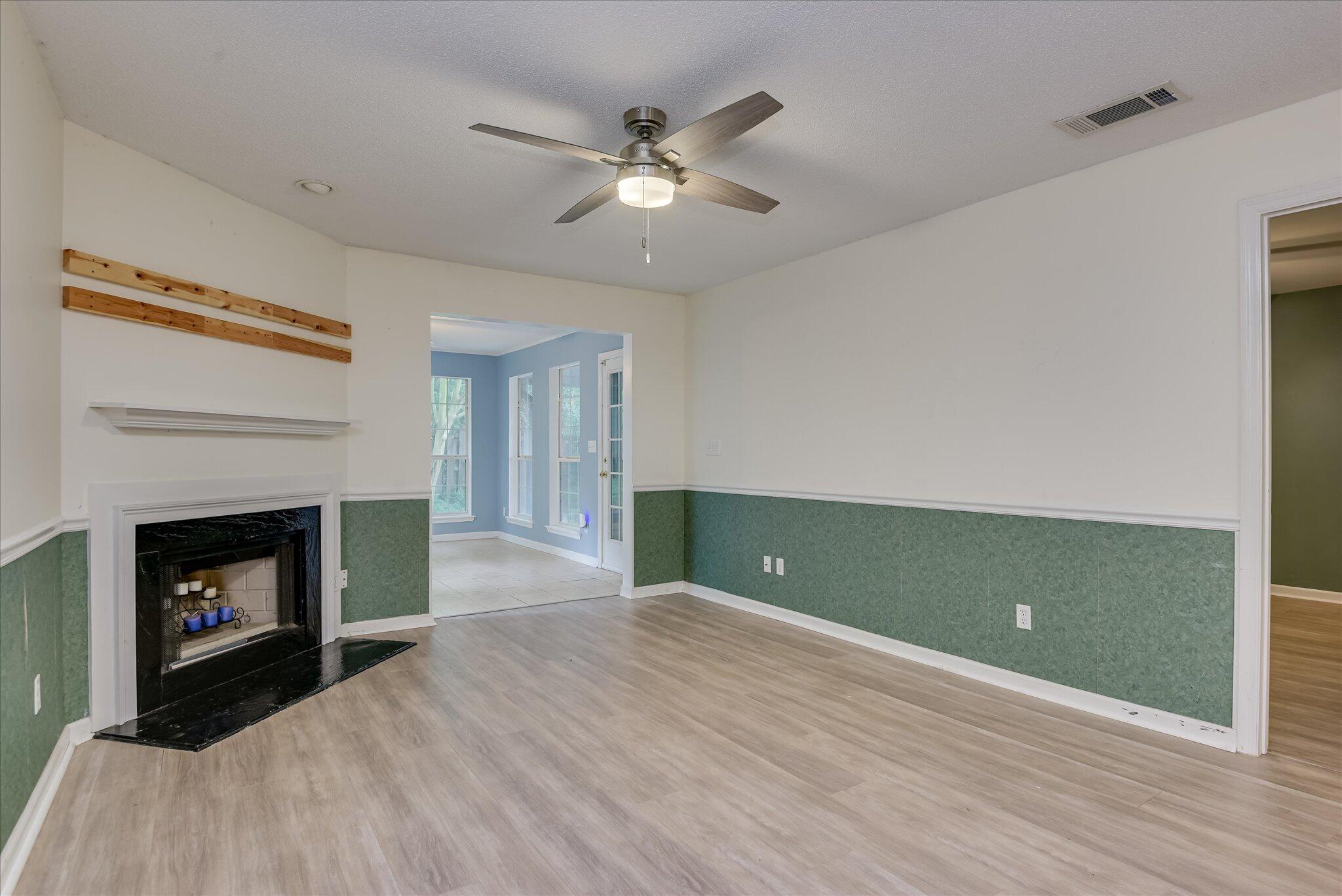 9 Summit Commons Court North Augusta, SC 29841 - Photo 13 of 28 09-109-DSC_0242LRenfuse