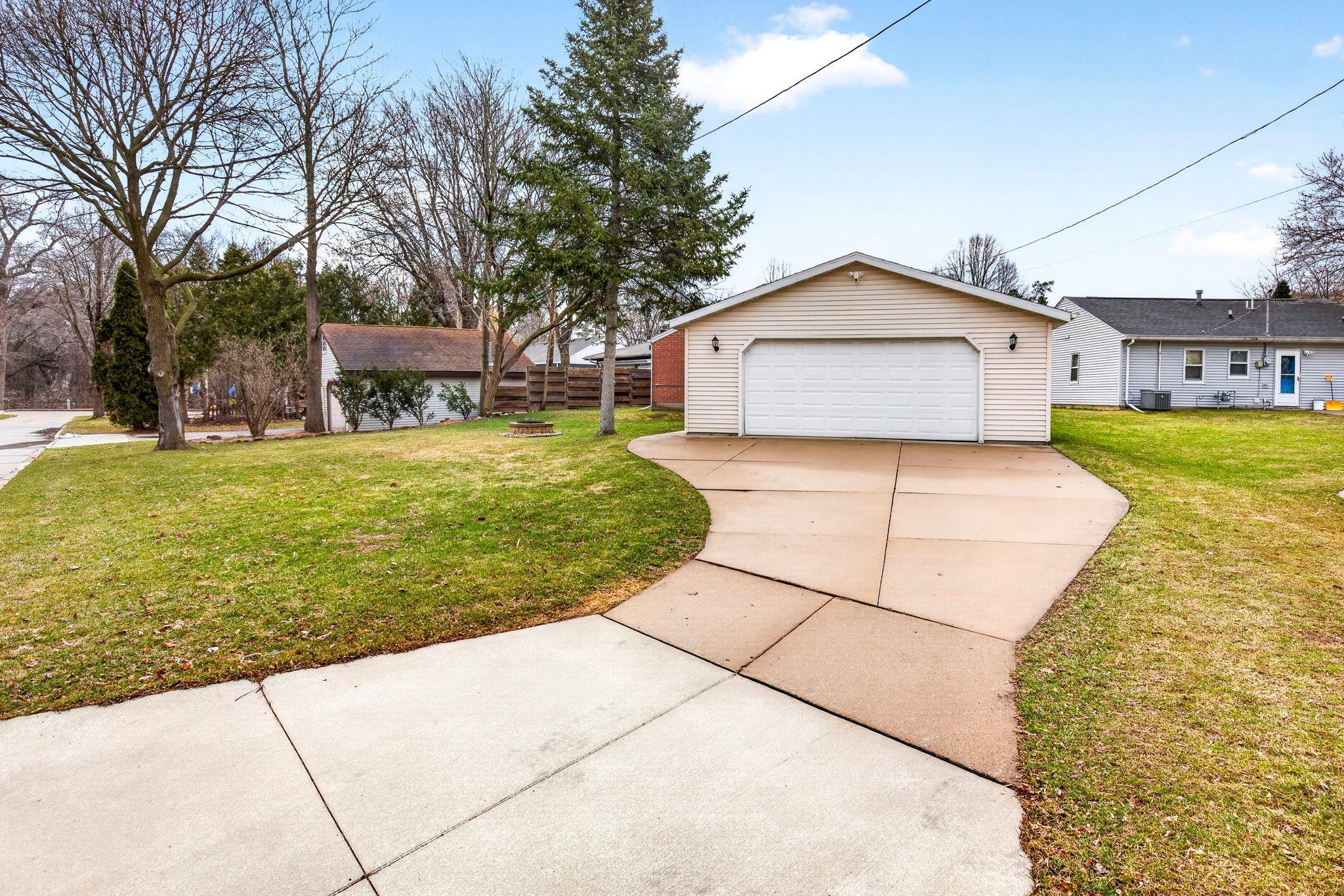 22 Johnson Court Appleton, WI 54915 - Photo 29 of 43