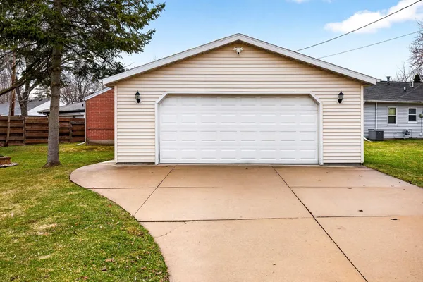 $209,900 | 22 Johnson Court, Appleton, WI 54915