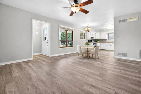 $209,900 | 22 Johnson Court, Appleton, WI 54915