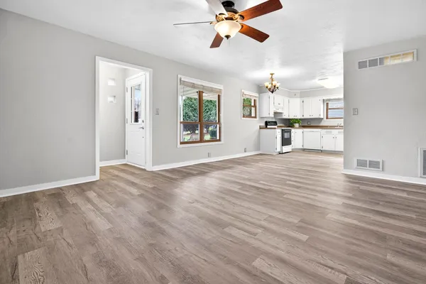 $209,900 | 22 Johnson Court, Appleton, WI 54915