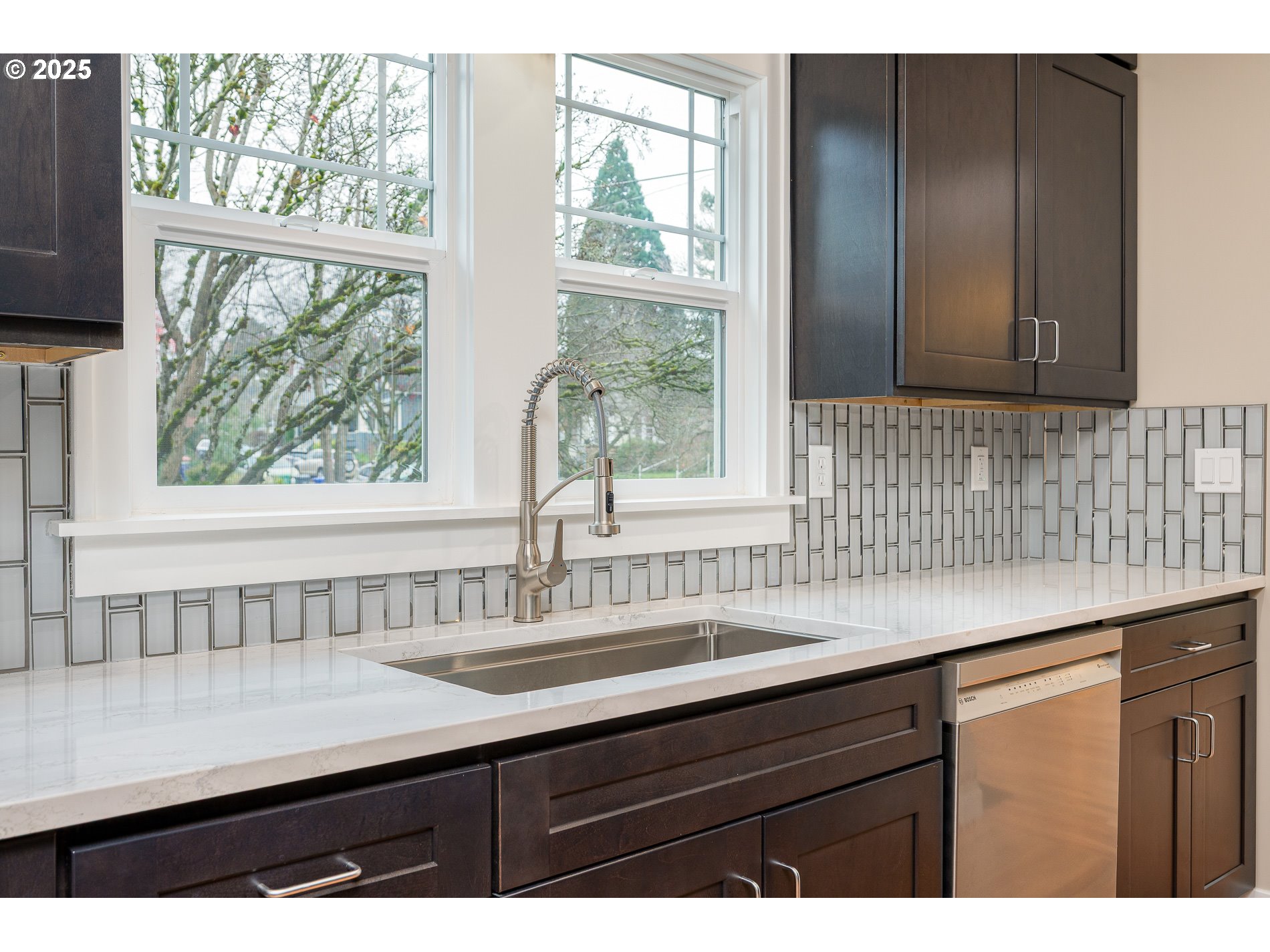 4728 Northeast 30th Avenue Portland, OR 97211 - Photo 14 of 47