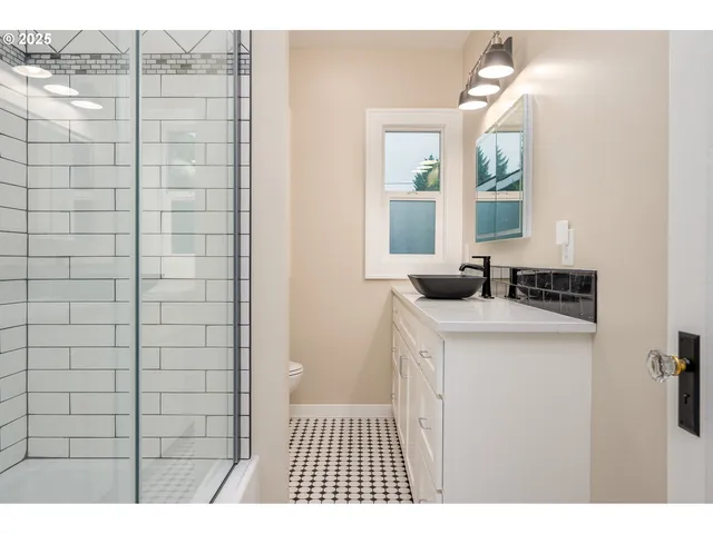 $849,999 | 4728 Northeast 30th Avenue, Portland, OR 97211