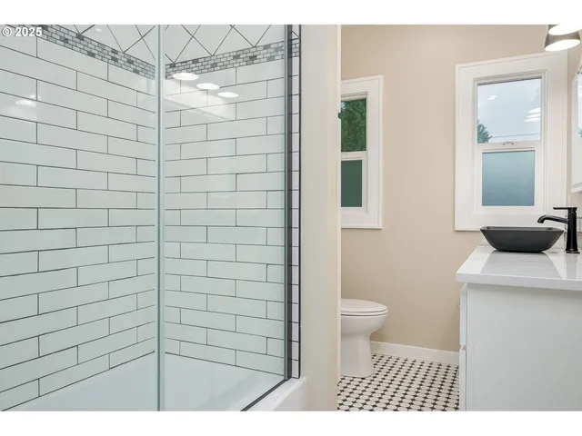 $849,999 | 4728 Northeast 30th Avenue, Portland, OR 97211