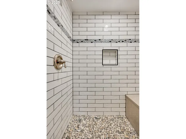 $849,999 | 4728 Northeast 30th Avenue, Portland, OR 97211