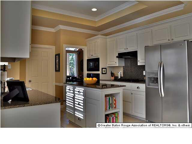 10046 Chestnut Oak Drive Baton Rouge, LA 70809 - Photo 4 of 32