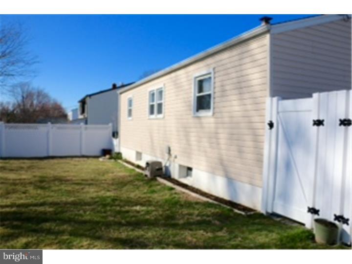 2 Cornwall Road New Castle, DE 19720 - Photo 3 of 25 Exterior Back