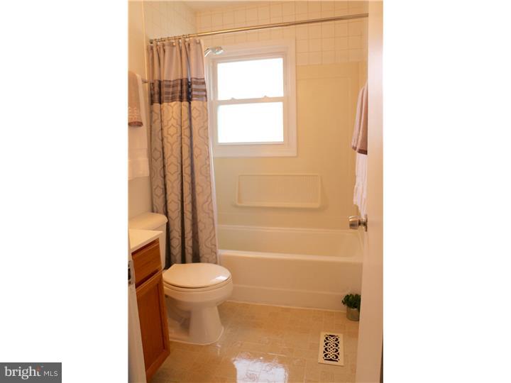 2 Cornwall Road New Castle, DE 19720 - Photo 21 of 25 Bathroom