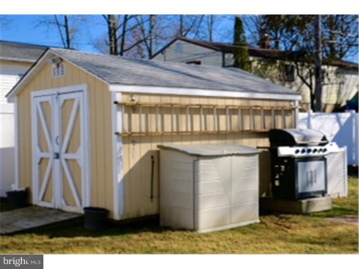 2 Cornwall Road New Castle, DE 19720 - Photo 4 of 25 Storage Shed