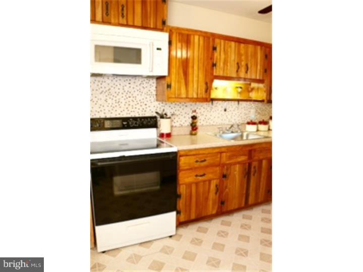2 Cornwall Road New Castle, DE 19720 - Photo 10 of 25 Kitchen