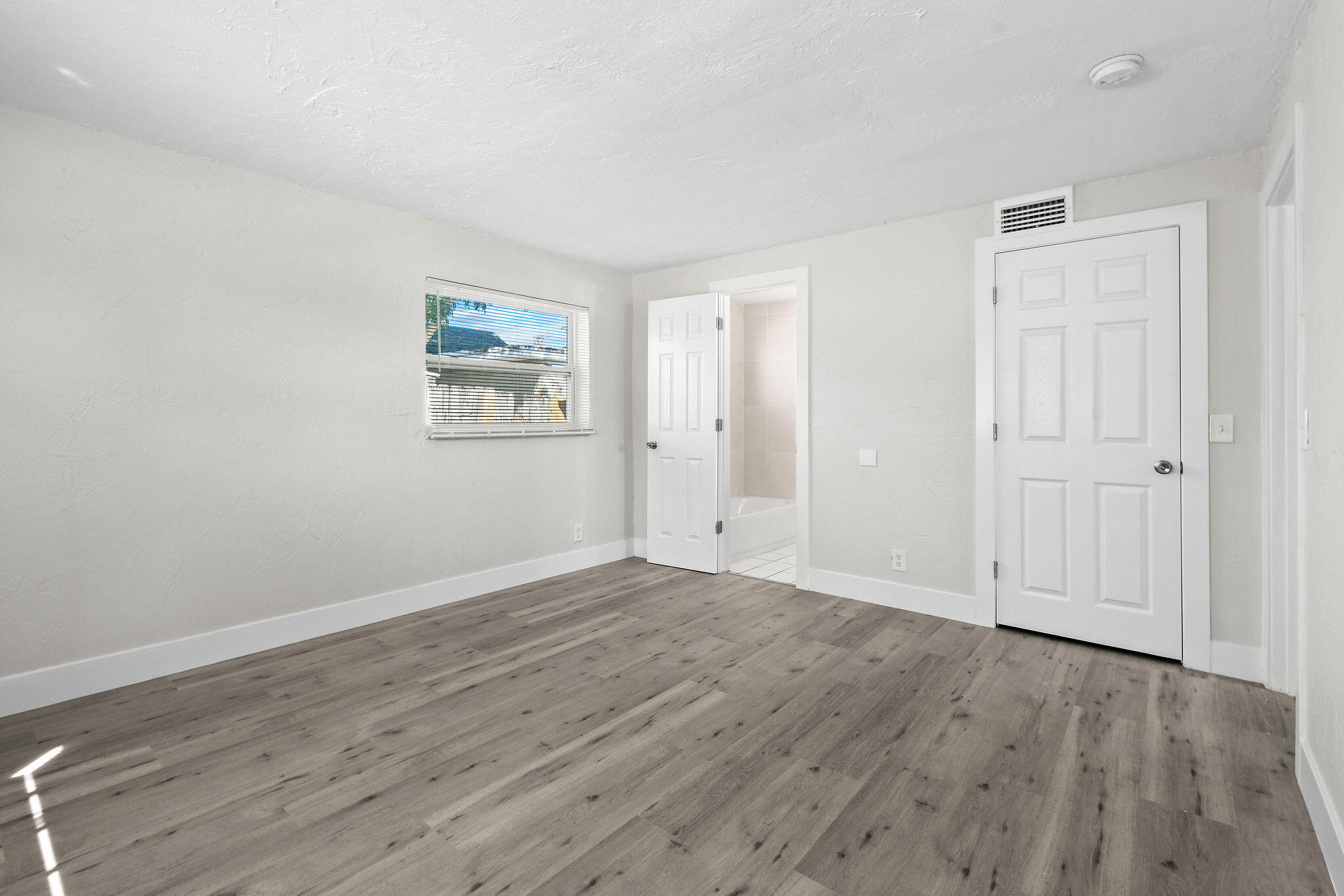 1301 West 25th Street Riviera Beach, FL 33404 - Photo 16 of 34 1301W25thSt(23)