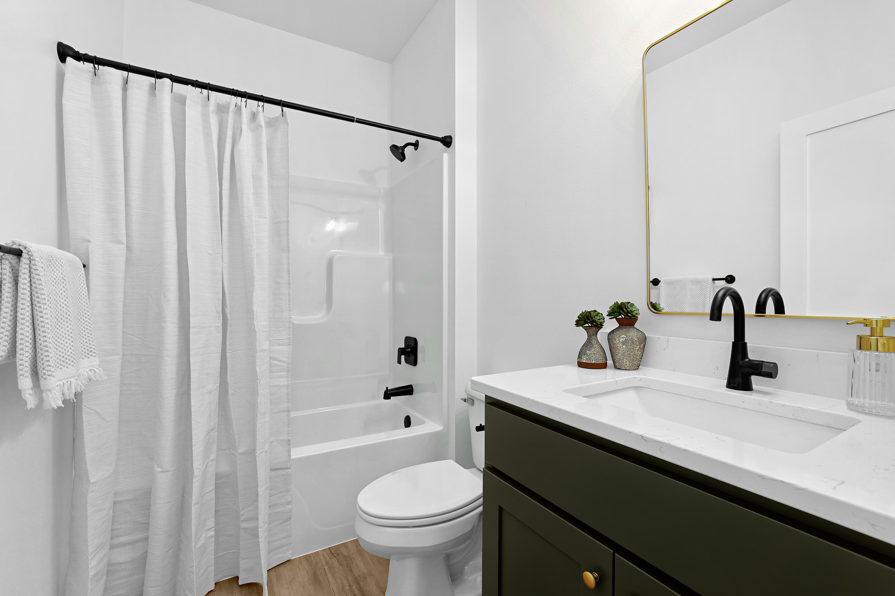 826 Clark Lane Holmen, WI 54636 - Photo 11 of 16 Sample Photos