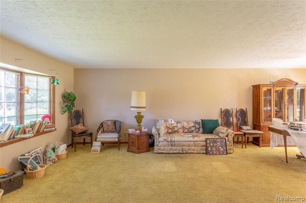 3440 North Hickory Ridge Road Highland, MI 48357 - Photo 13 of 43