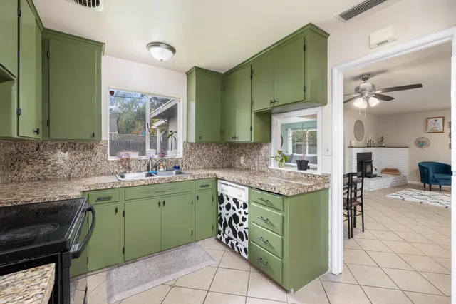 $362,999 | 3310 East Hampton Way, Fresno, CA 93726