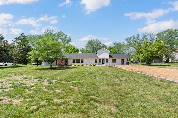 1503 5th Avenue West Springfield, TN 37172 - Photo 43 of 43 a view of a house with backyard and garden