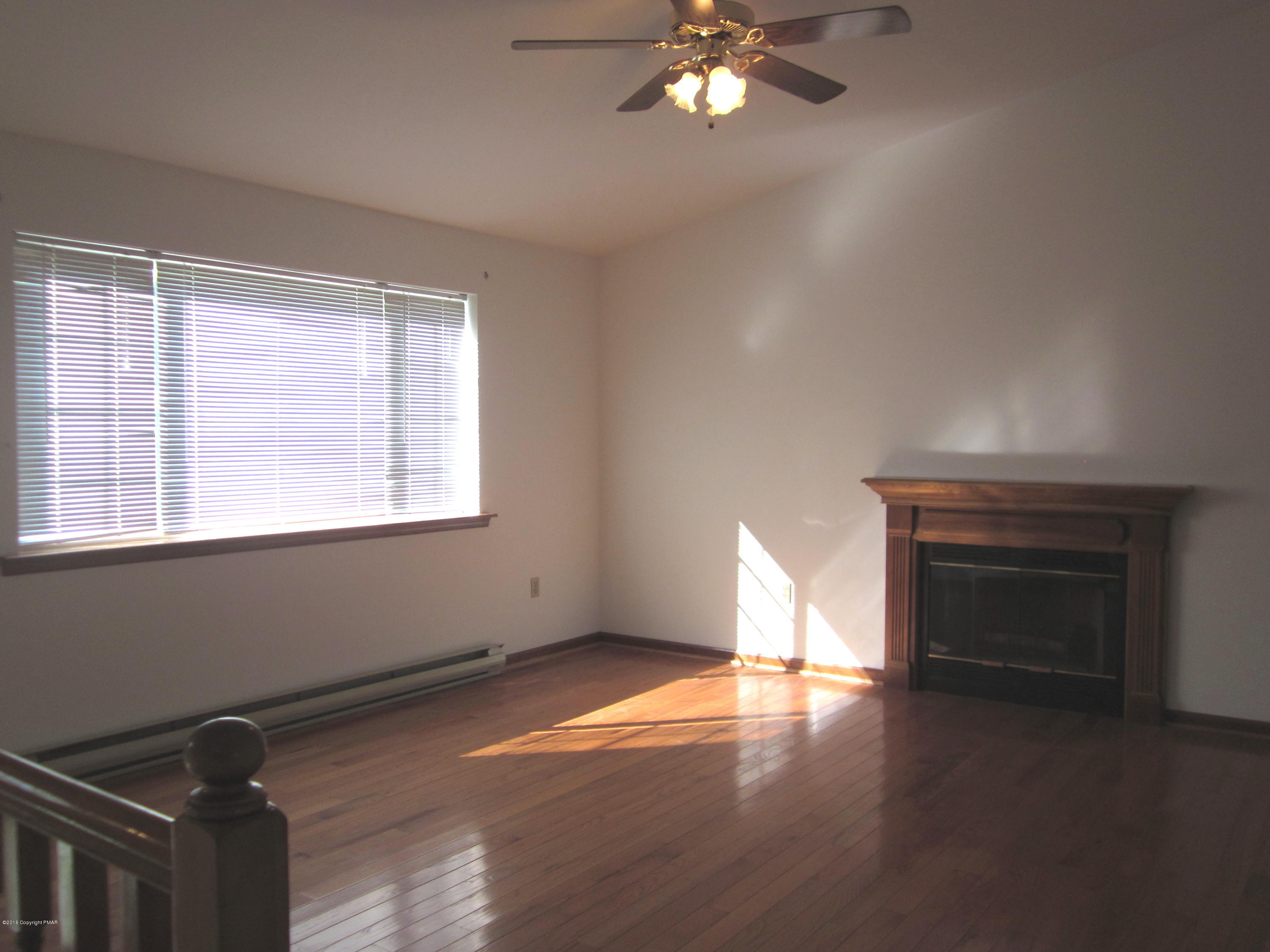 3506 High Hill Road Effort, PA 18330 - Photo 12 of 25 3506 High Hill_Living Room