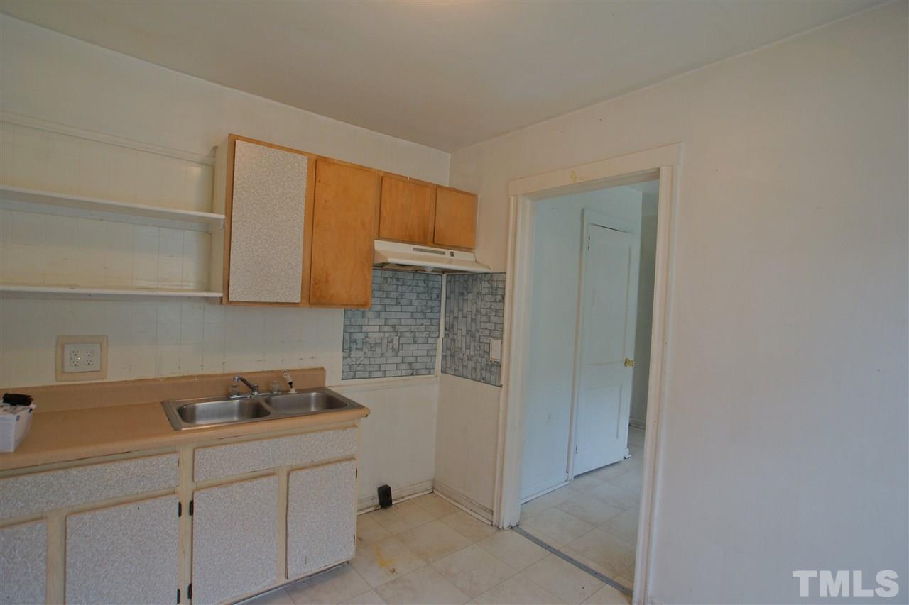 1703 Robinhood Road Durham, NC 27701 - Photo 2 of 11