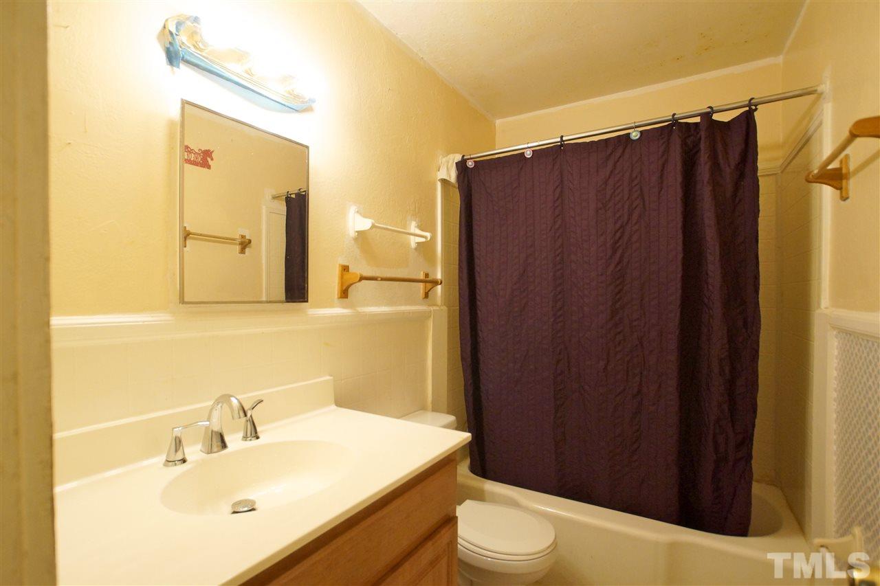 1703 Robinhood Road Durham, NC 27701 - Photo 4 of 11