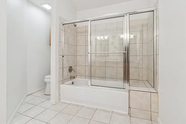 $294,500 | 211 Cimarron Trail, Unit 4, Irving, TX 75063