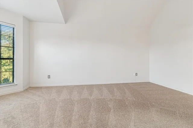 $294,500 | 211 Cimarron Trail, Unit 4, Irving, TX 75063