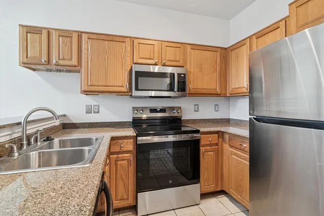 $294,500 | 211 Cimarron Trail, Unit 4, Irving, TX 75063