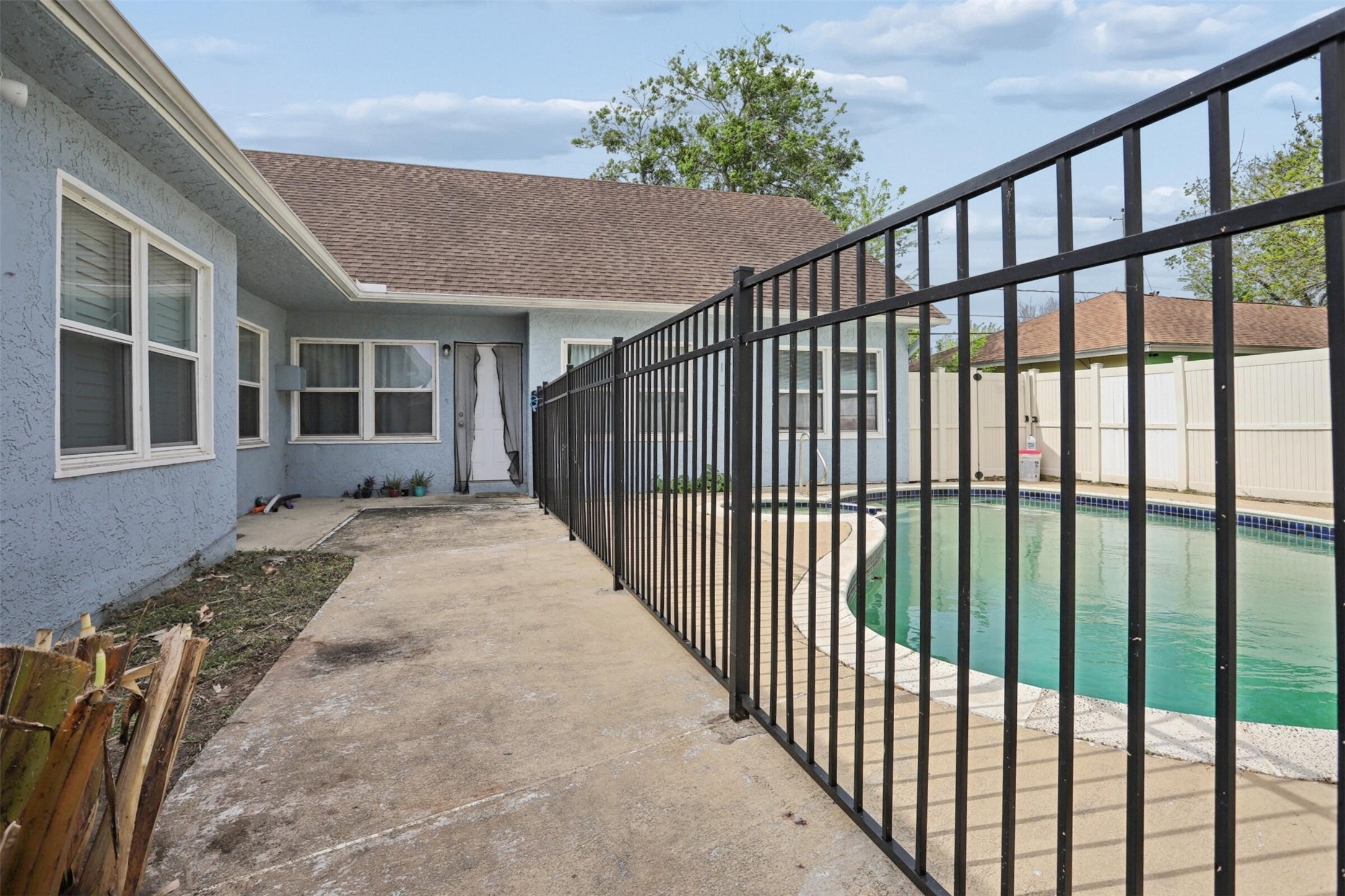 1739 West 7th Street Freeport, TX 77541 - Photo 5 of 13