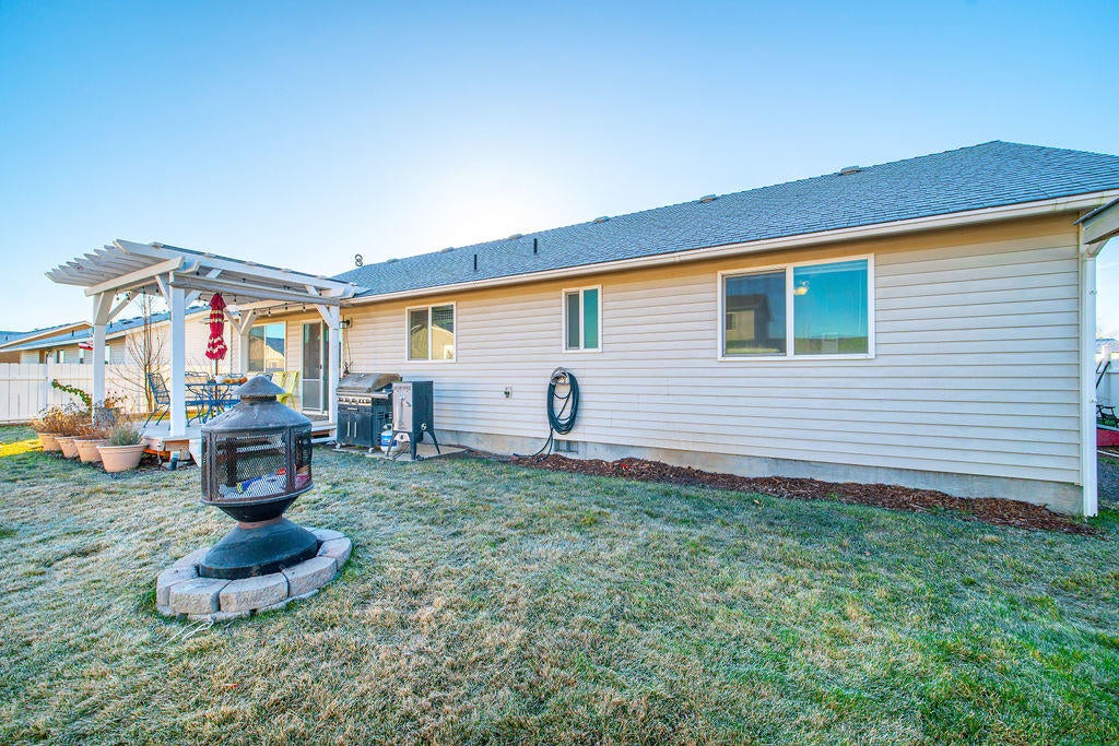 446 Scenic Loop Culver, OR 97734 - Photo 20 of 31 RileyVisuals-101