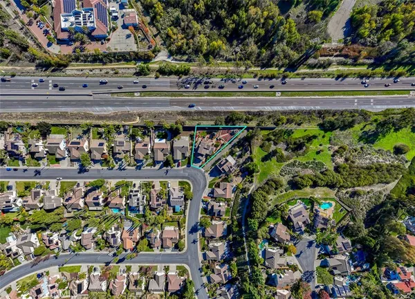 $1,069,000 | 554 Edgewater Avenue, Oceanside, CA 92057