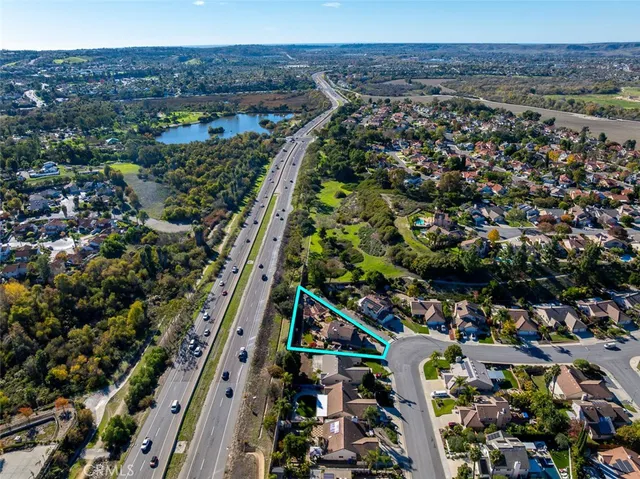 $1,075,000 | 554 Edgewater Avenue, Oceanside, CA 92057