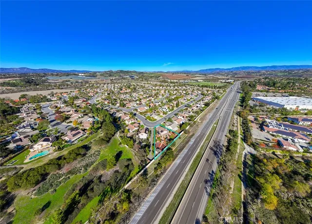 $1,075,000 | 554 Edgewater Avenue, Oceanside, CA 92057