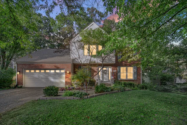 $560,000 | 772 Red Oak Drive, Bartlett, IL 60103