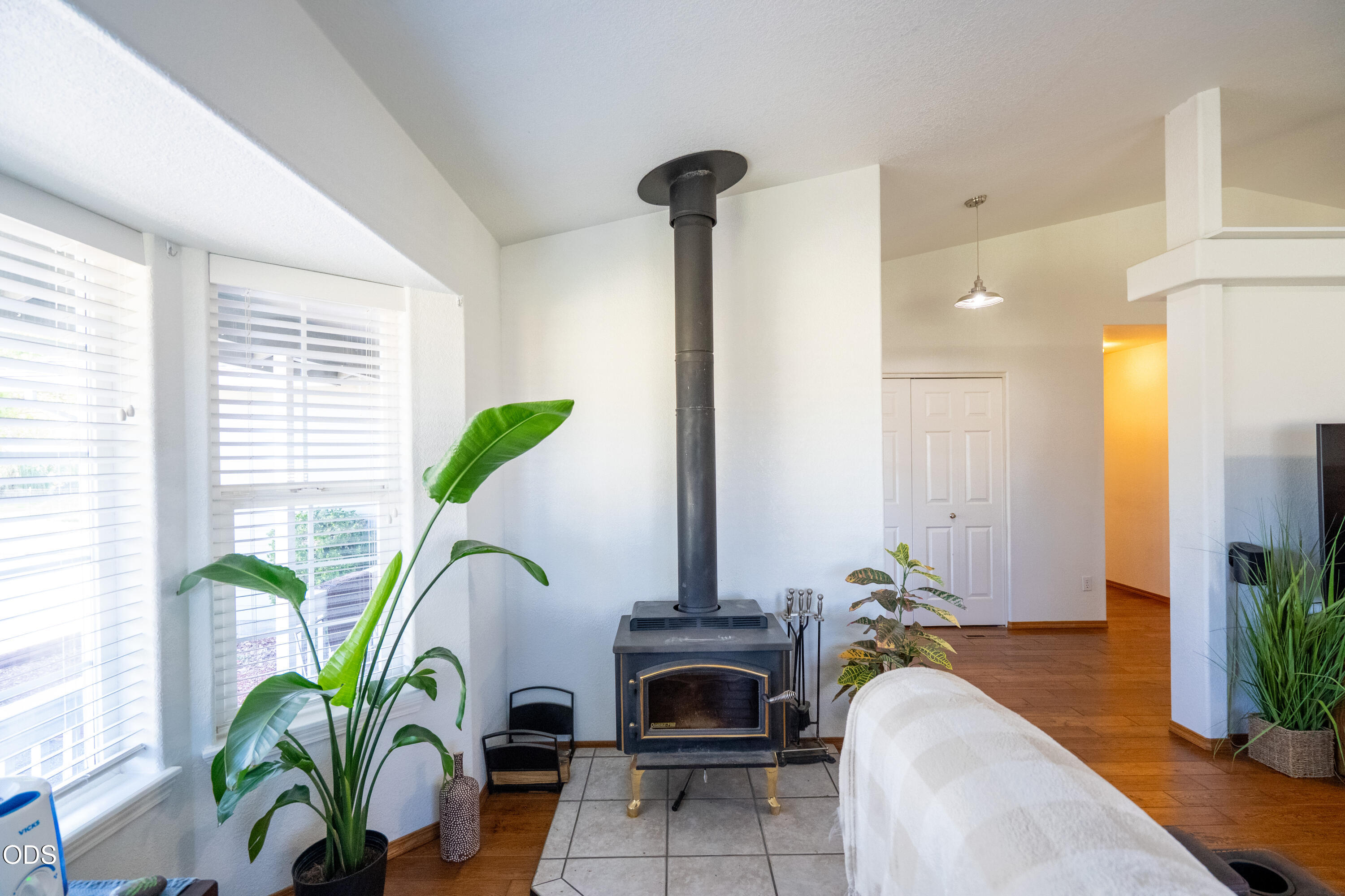 3326 Leonard Road Grants Pass, OR 97527 - Photo 13 of 87