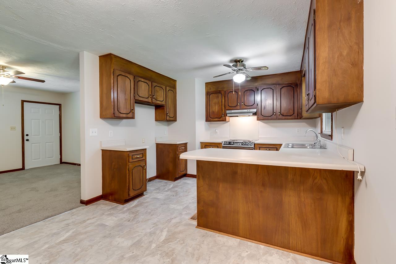 602 Lyman Street Gaffney, SC 29340 - Photo 11 of 34 Gallery Image 11