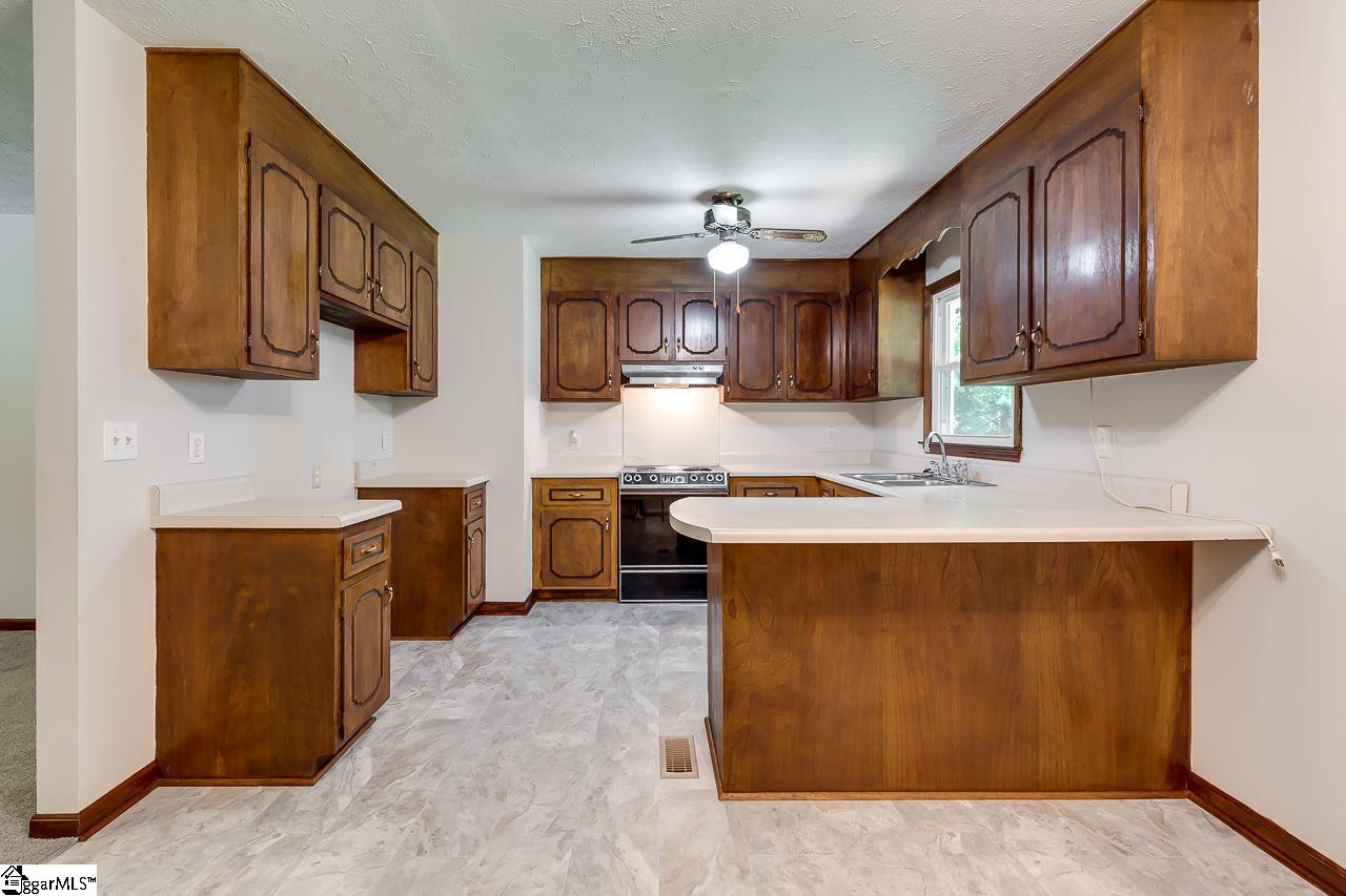 602 Lyman Street Gaffney, SC 29340 - Photo 12 of 34 Gallery Image 12