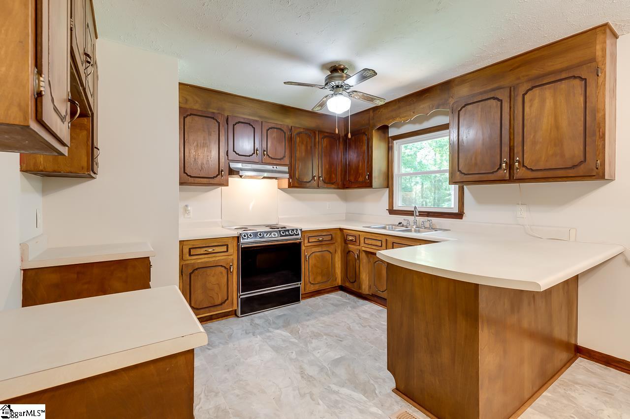 602 Lyman Street Gaffney, SC 29340 - Photo 14 of 34 Gallery Image 14
